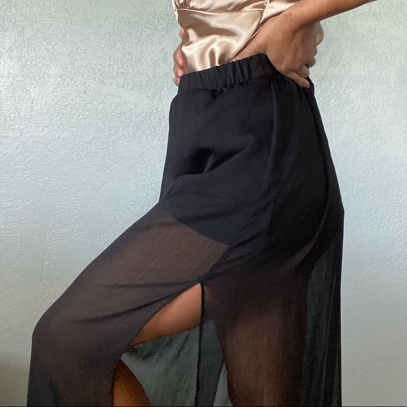 Size M - Black Chiffon Maxi Skirt w/ High Slits by Express 🖤 - Picture 1 of 4